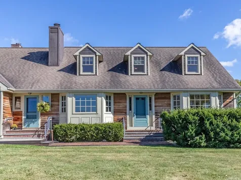 5283 Dorset Street Shelburne VT 05482