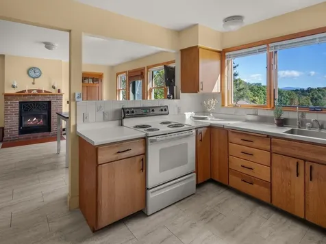 5283 Dorset Street Shelburne VT 05482