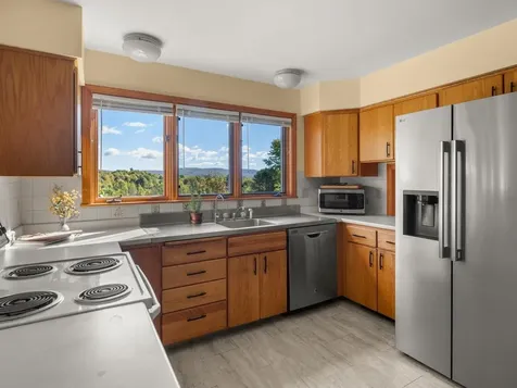 5283 Dorset Street Shelburne VT 05482