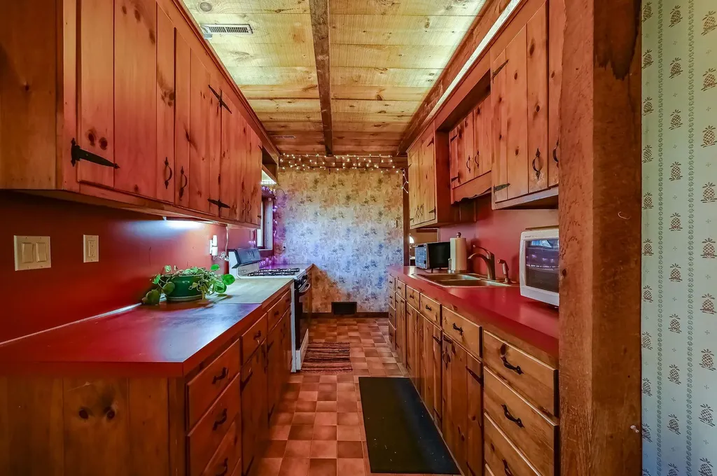 47 Church Street Milton NH 03852