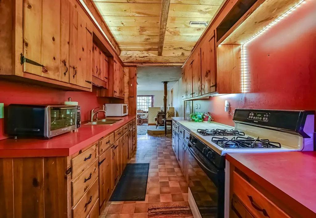 47 Church Street Milton NH 03852