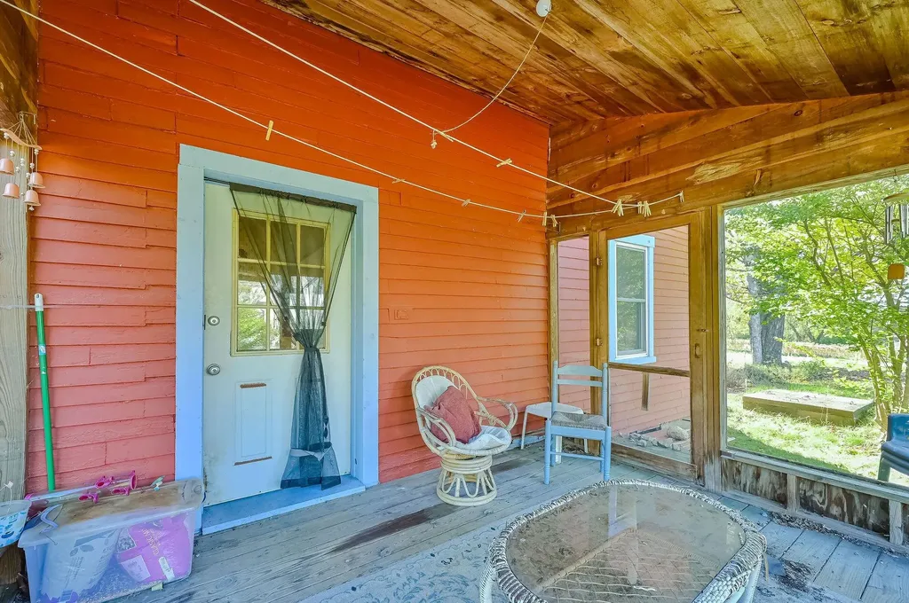 47 Church Street Milton NH 03852