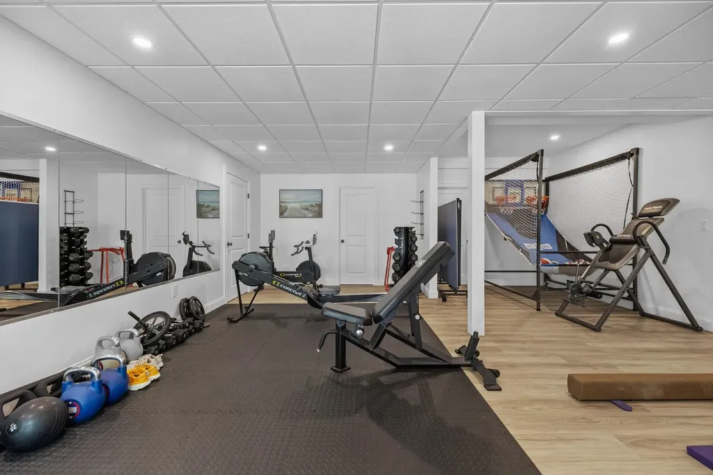 18 Treat Farm Road Stratham NH 03885