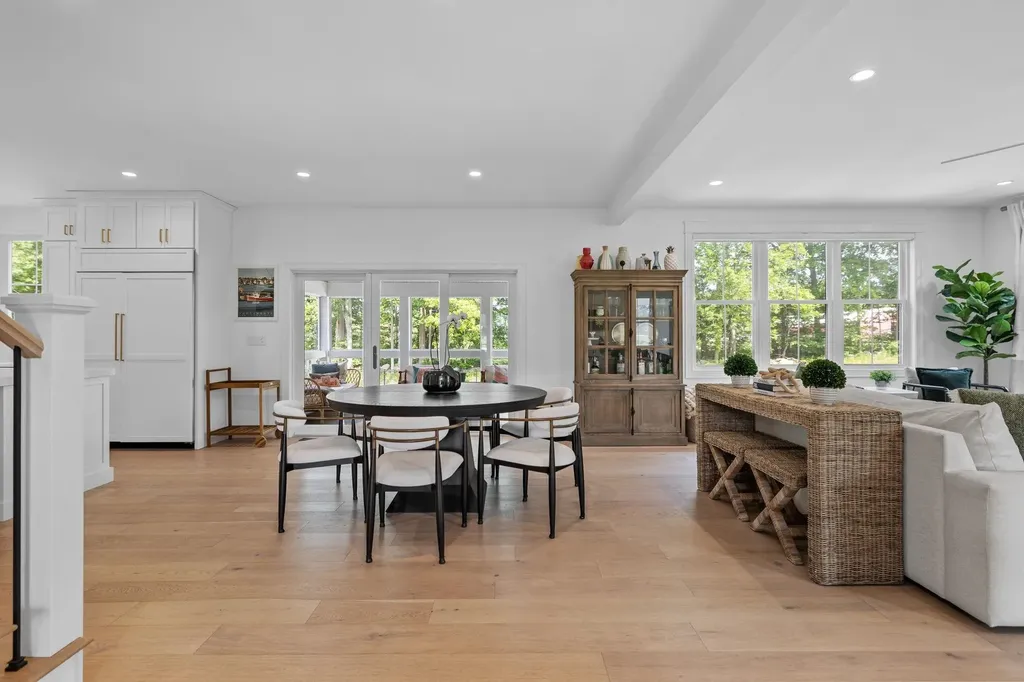 18 Treat Farm Road Stratham NH 03885