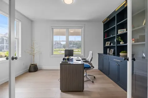 18 Treat Farm Road Stratham NH 03885