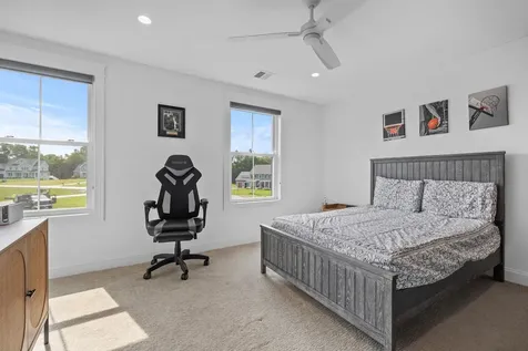 18 Treat Farm Road Stratham NH 03885