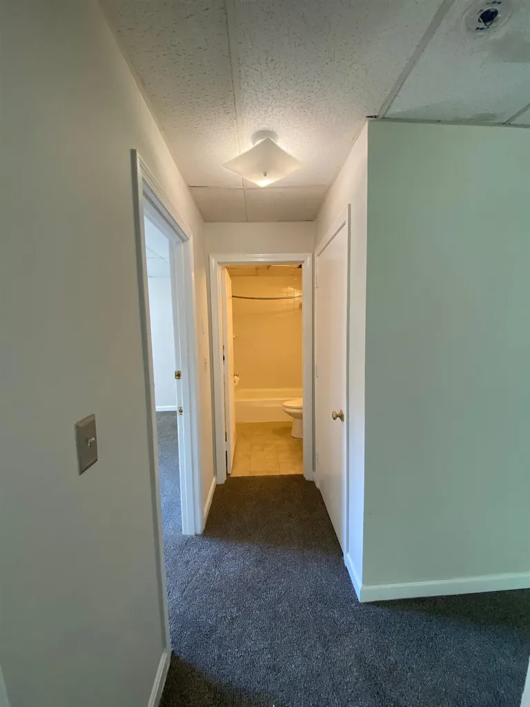 57 D Constitution Drive Londonderry NH 03053