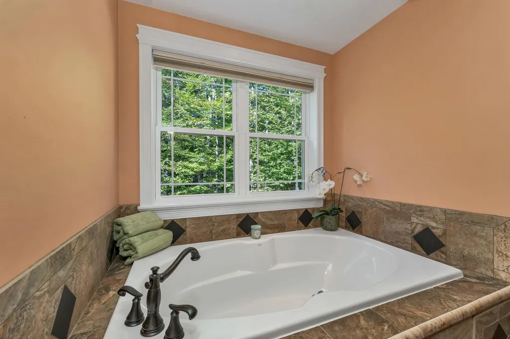 88 Ambrose Way Wolfeboro NH 03894