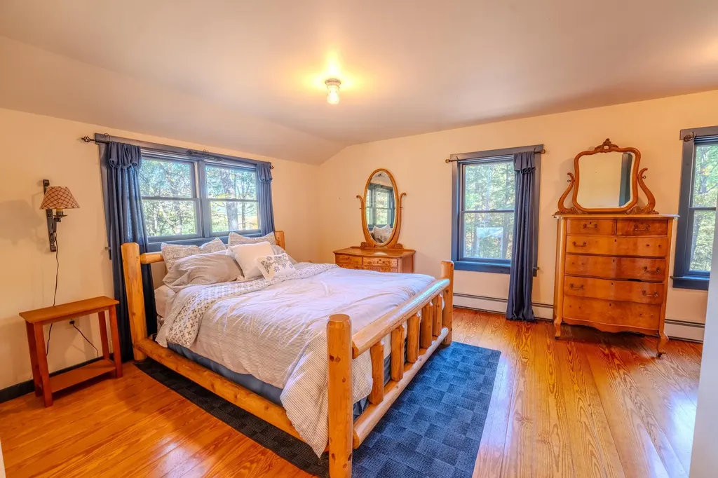 30 Tuxette Road Thornton NH 03285