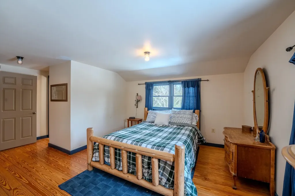 30 Tuxette Road Thornton NH 03285