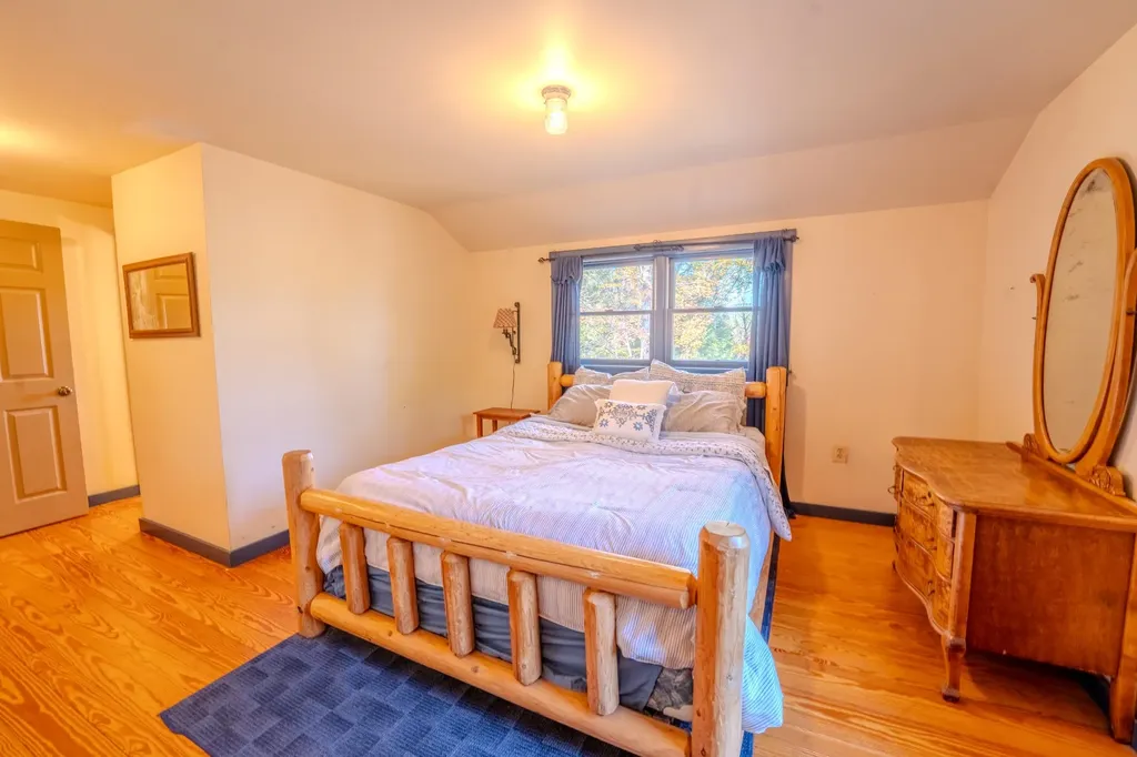 30 Tuxette Road Thornton NH 03285