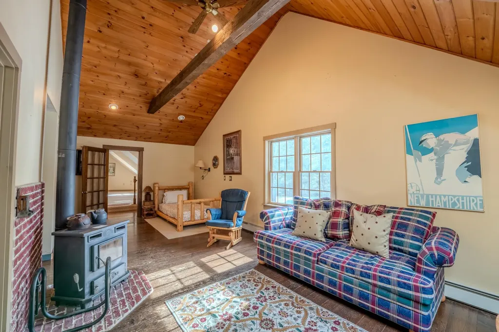 30 Tuxette Road Thornton NH 03285