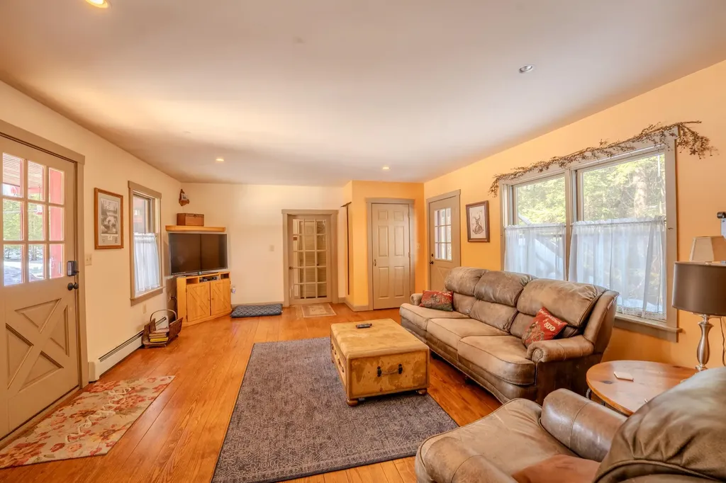 30 Tuxette Road Thornton NH 03285