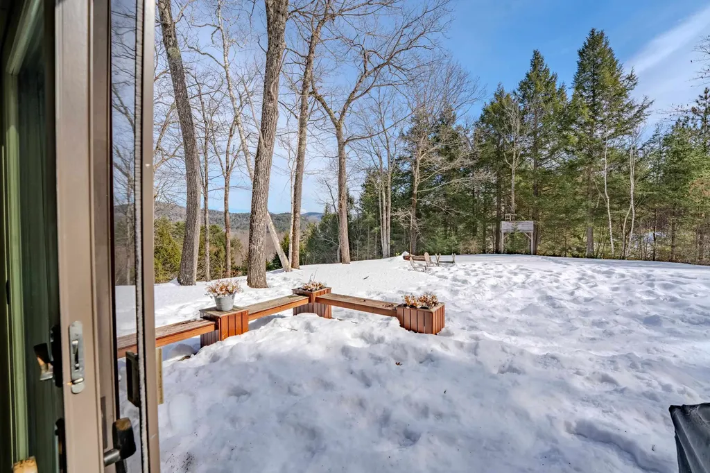 30 Tuxette Road Thornton NH 03285