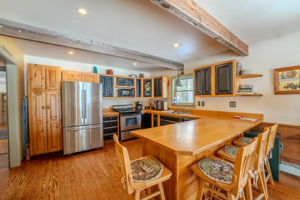 30 Tuxette Road Thornton NH 03285