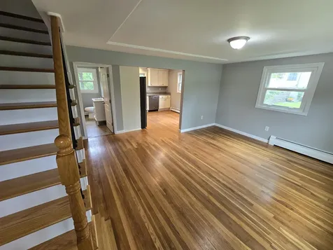 7 Loretta Avenue Pelham NH 03076