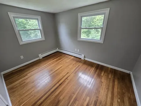 7 Loretta Avenue Pelham NH 03076