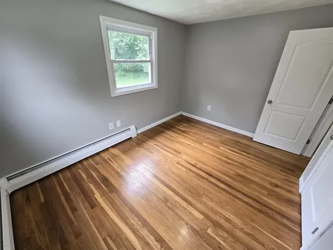 7 Loretta Avenue Pelham NH 03076