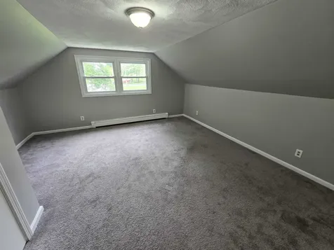 7 Loretta Avenue Pelham NH 03076