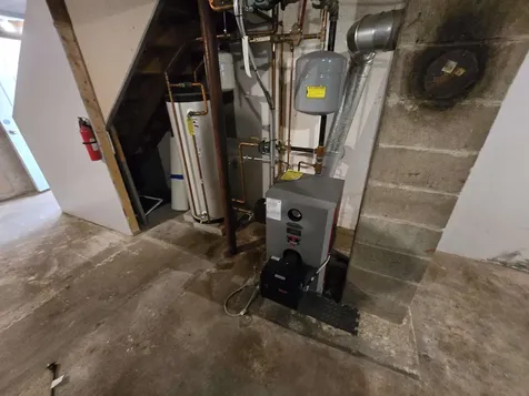 7 Loretta Avenue Pelham NH 03076