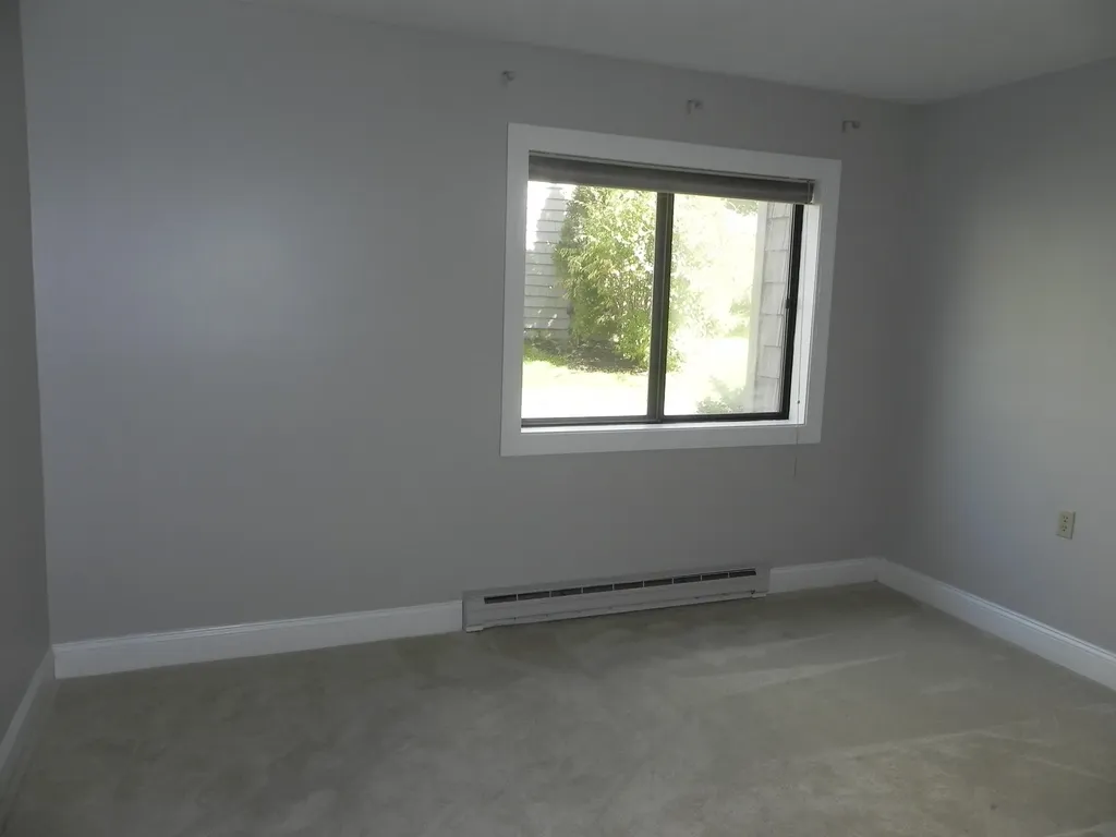 17 Hawthorne Circle South Burlington VT 05403