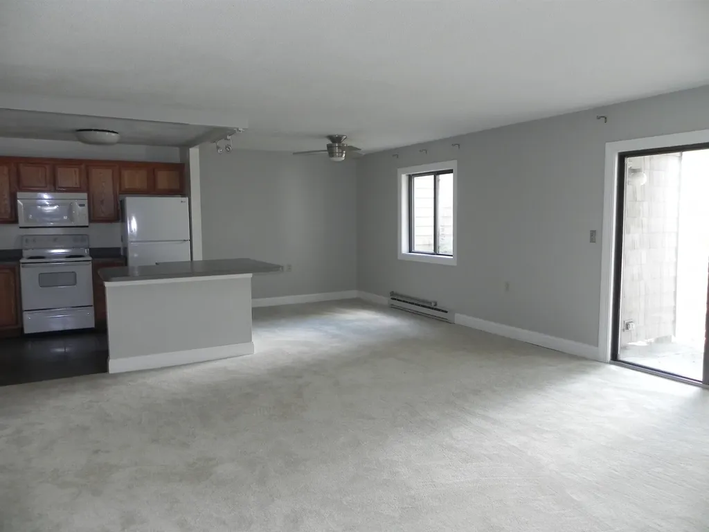 17 Hawthorne Circle South Burlington VT 05403