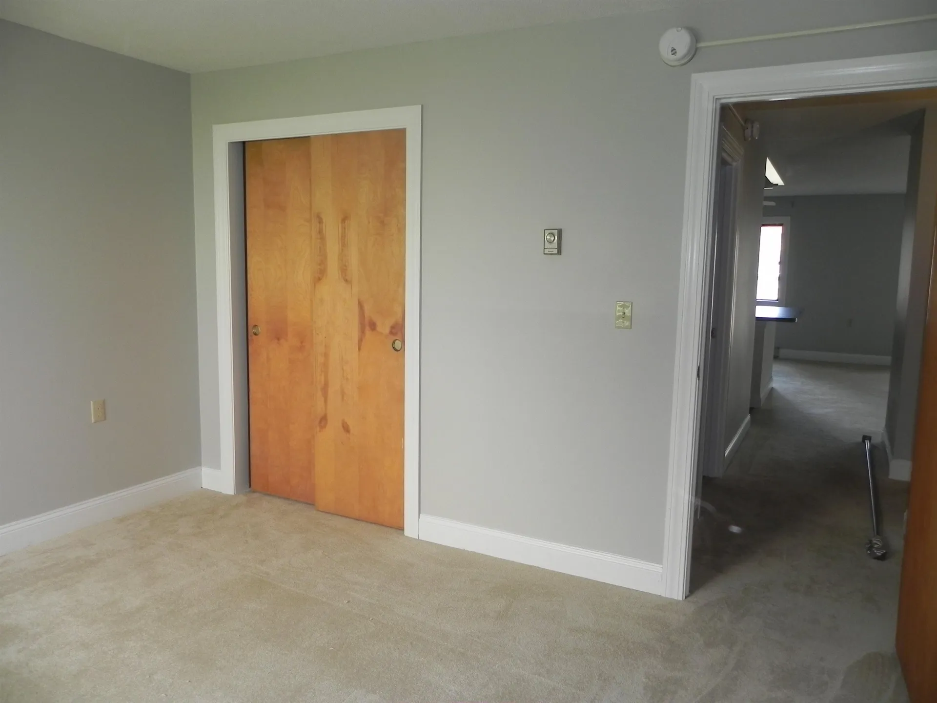 17 Hawthorne Circle South Burlington VT 05403