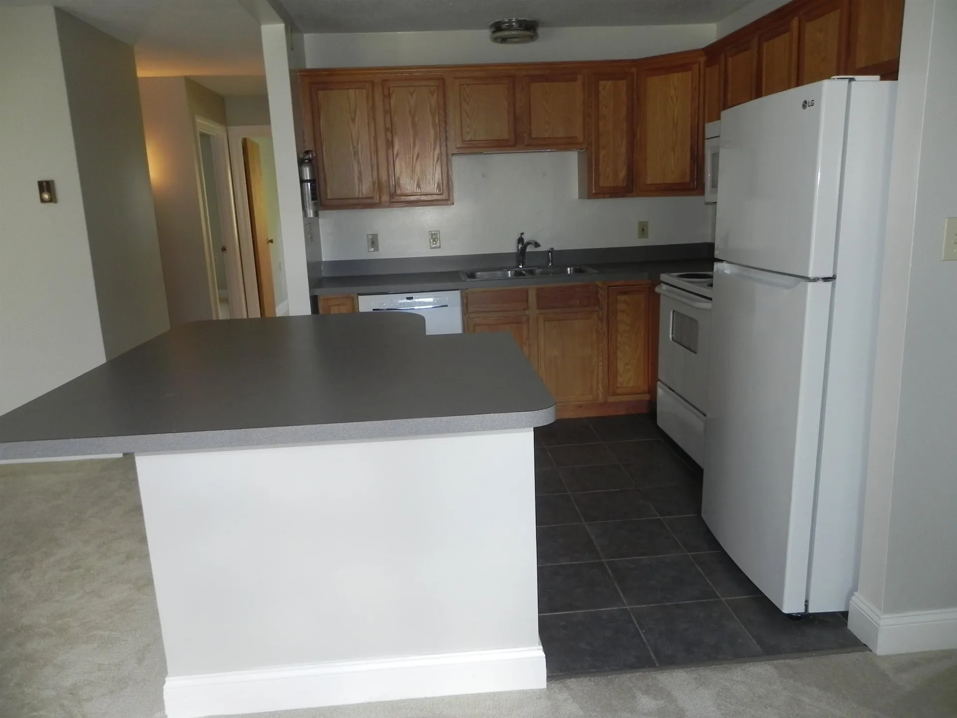 17 Hawthorne Circle South Burlington VT 05403