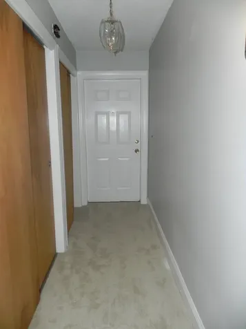 17 Hawthorne Circle South Burlington VT 05403