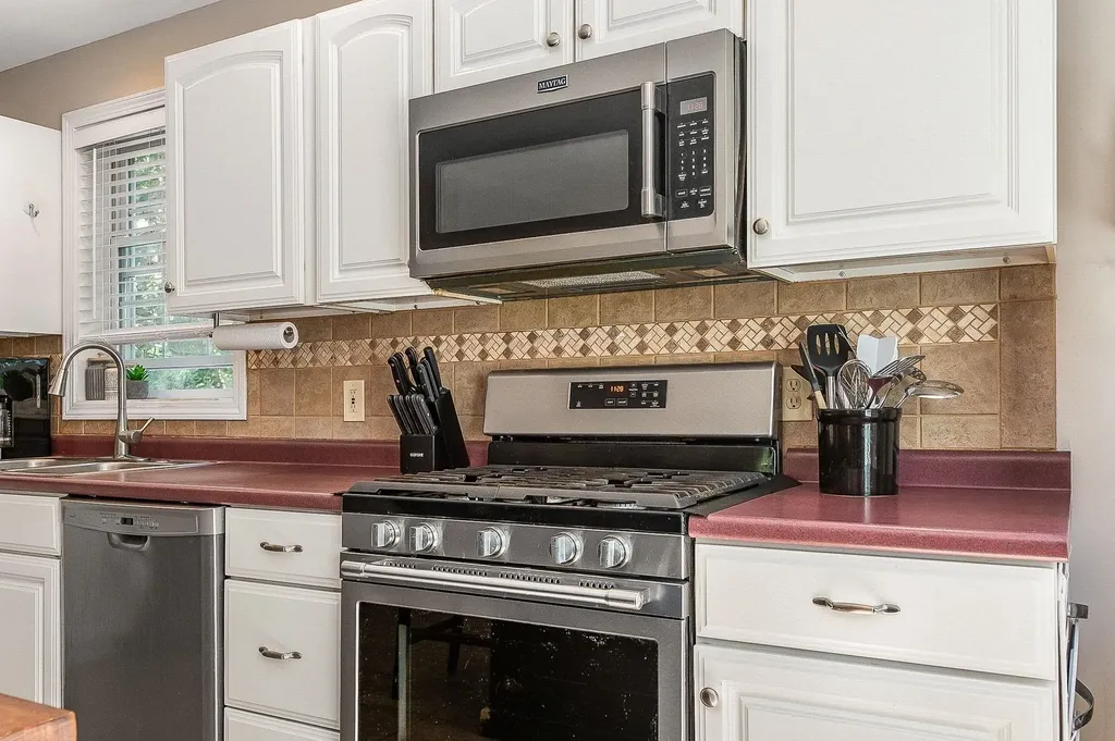 15 Evergreen Valley Drive Dover NH 03820