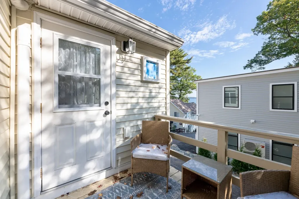 109 Dockham Shore Road Gilford NH 03249