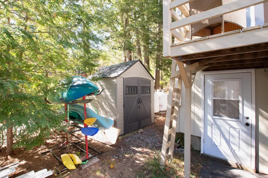 109 Dockham Shore Road Gilford NH 03249