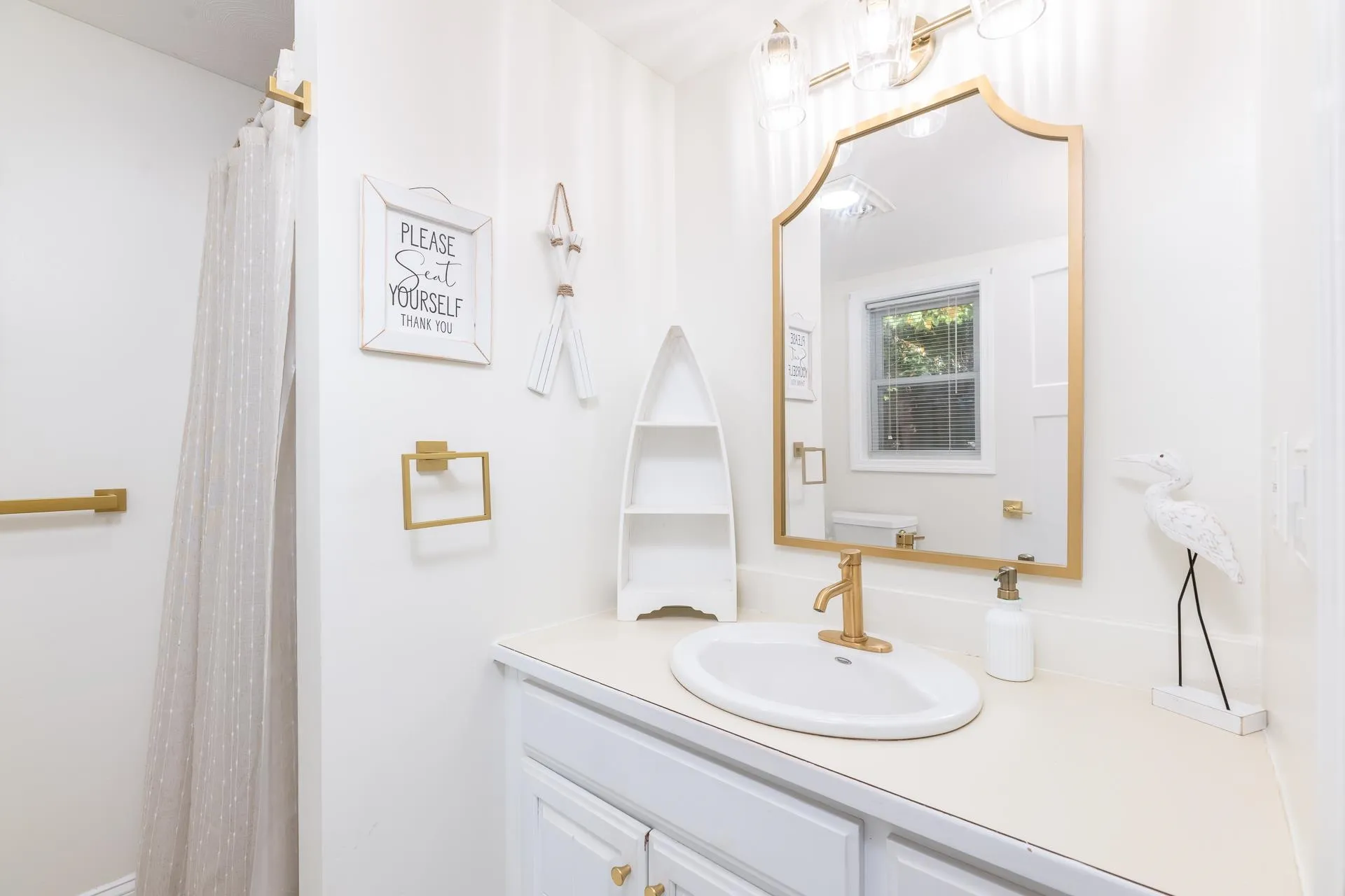 109 Dockham Shore Road Gilford NH 03249