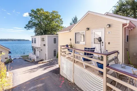 109 Dockham Shore Road Gilford NH 03249