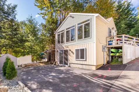 109 Dockham Shore Road Gilford NH 03249
