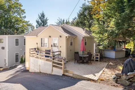 109 Dockham Shore Road Gilford NH 03249