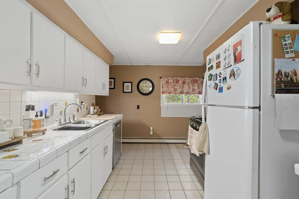 88 Perch Pond Road Holderness NH 03245