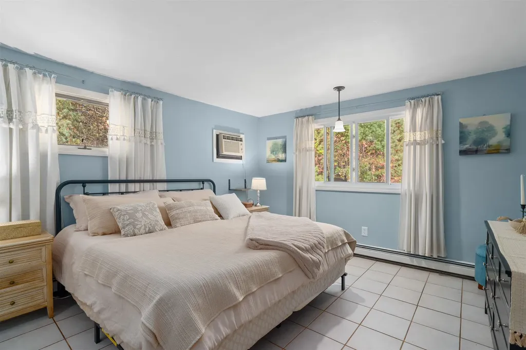 88 Perch Pond Road Holderness NH 03245