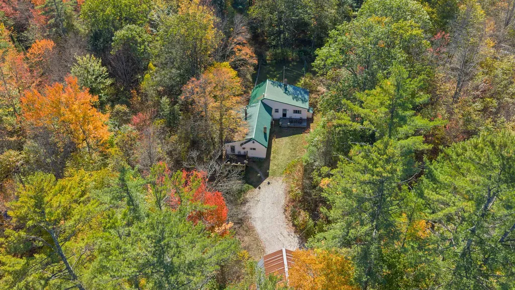 88 Perch Pond Road Holderness NH 03245