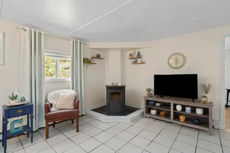 88 Perch Pond Road Holderness NH 03245