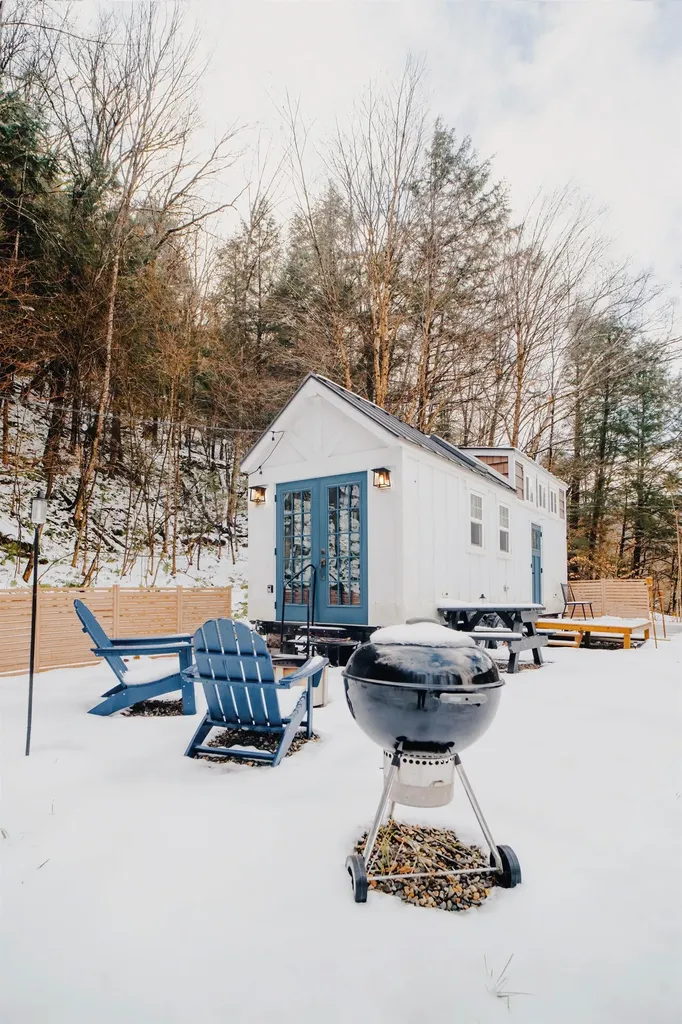 2053 Pikes Falls Road Jamaica VT 05343