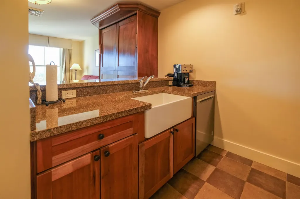 714/716 Qiii Jackson Gore Adams House Road Ludlow VT 05149