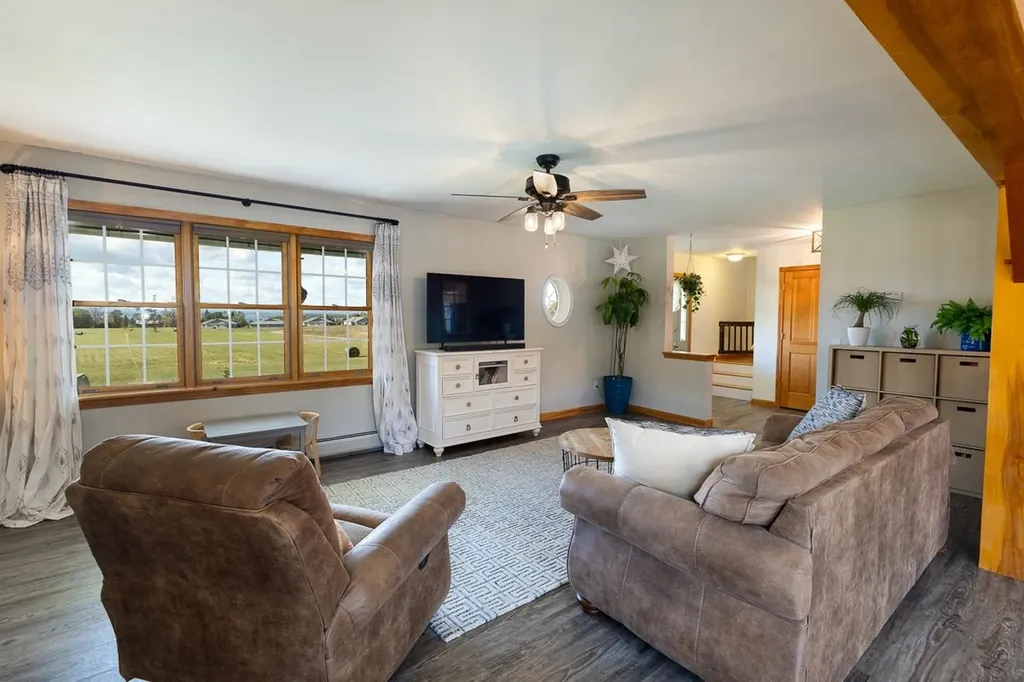 2 Maynard Court Grand Isle VT 05458