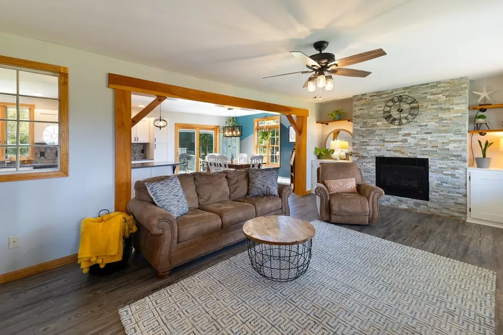 2 Maynard Court Grand Isle VT 05458