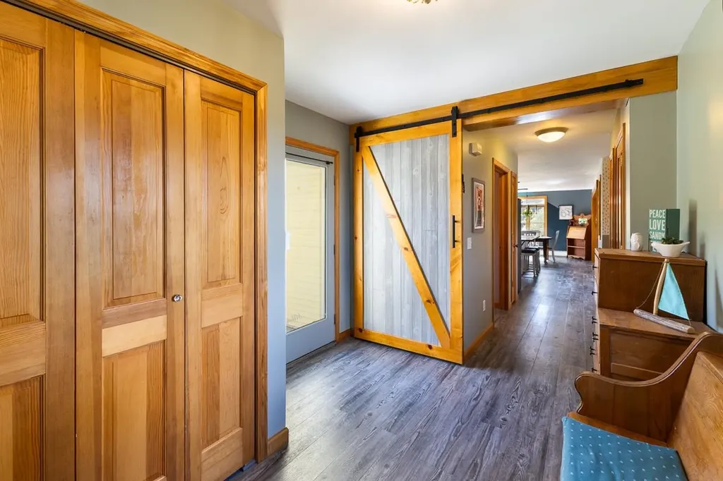 2 Maynard Court Grand Isle VT 05458