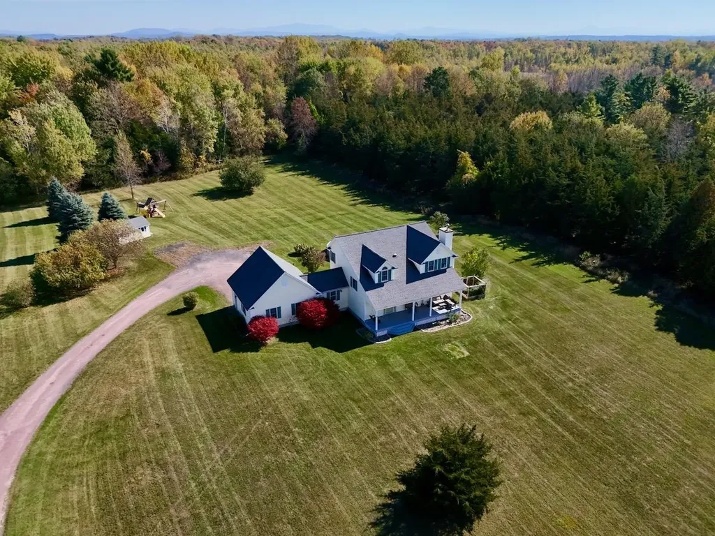 2 Maynard Court Grand Isle VT 05458