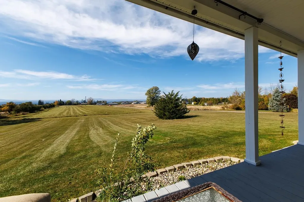 2 Maynard Court Grand Isle VT 05458