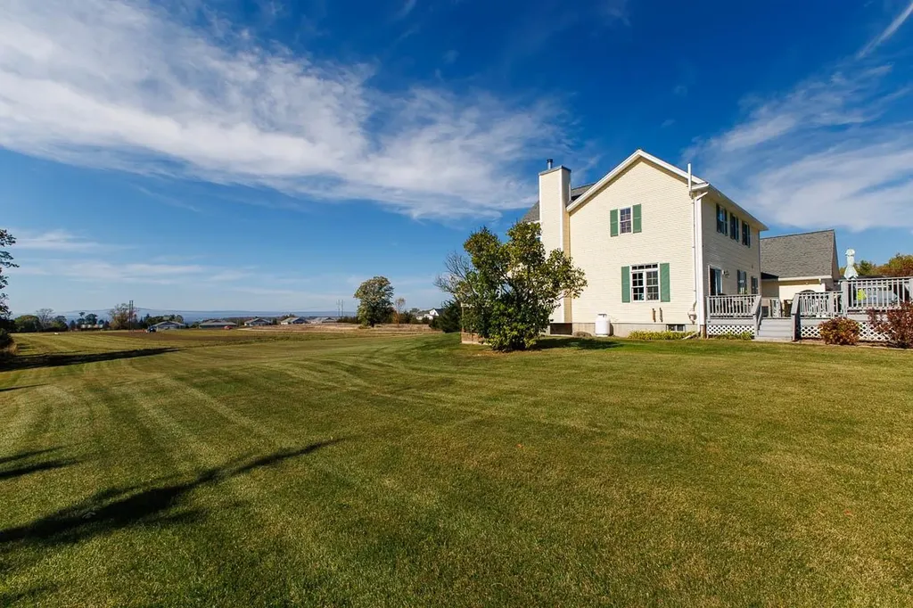 2 Maynard Court Grand Isle VT 05458