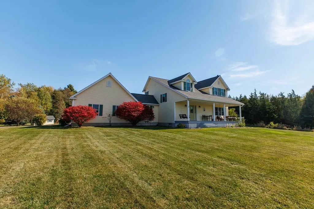 2 Maynard Court Grand Isle VT 05458
