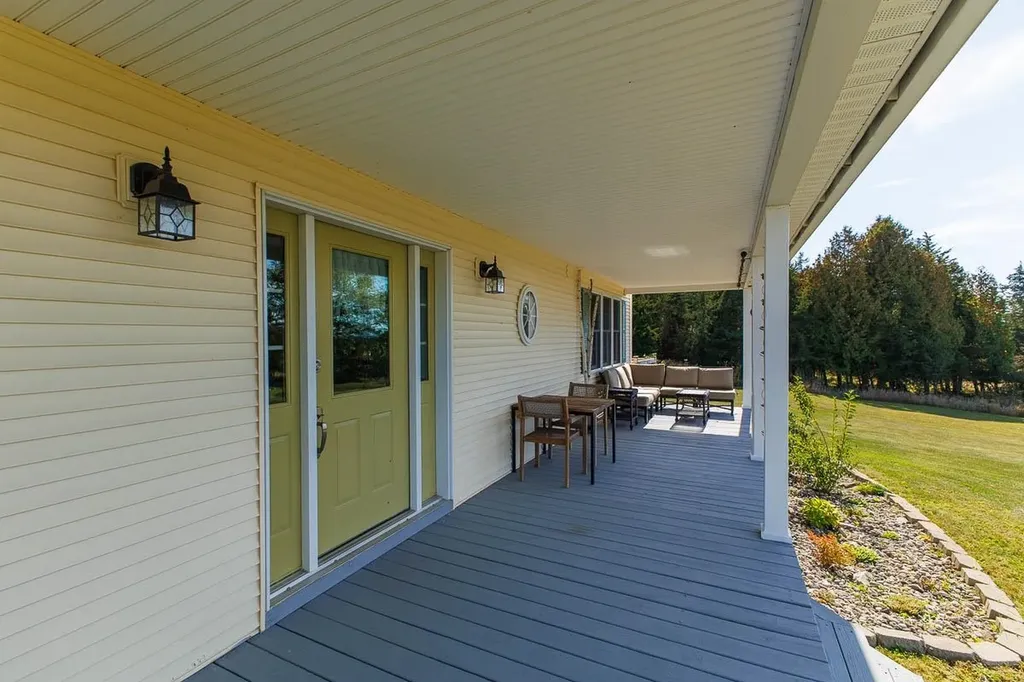 2 Maynard Court Grand Isle VT 05458